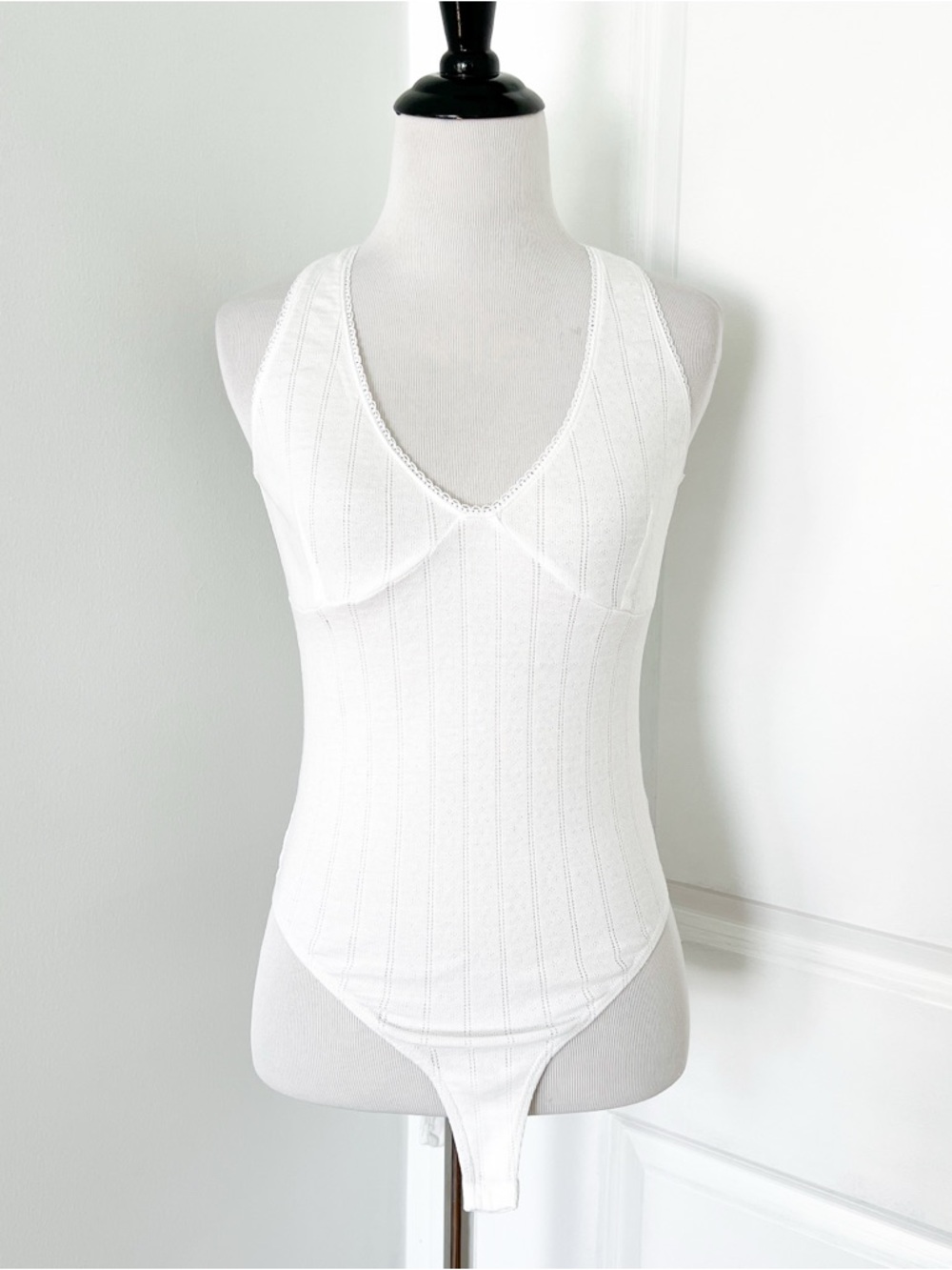 Clyque White Pointelle V-Neck Bodysuit with Underbust Seam - XS